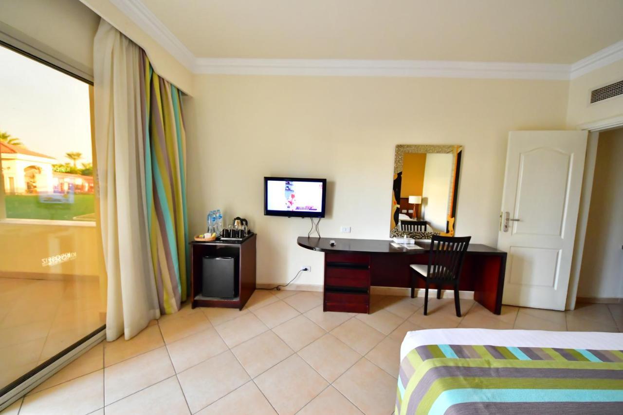 Xperience Kiroseiz Aquapark Premier-Naama Bay Hotel Sharm el-Sheikh Exterior foto A room at the hotel