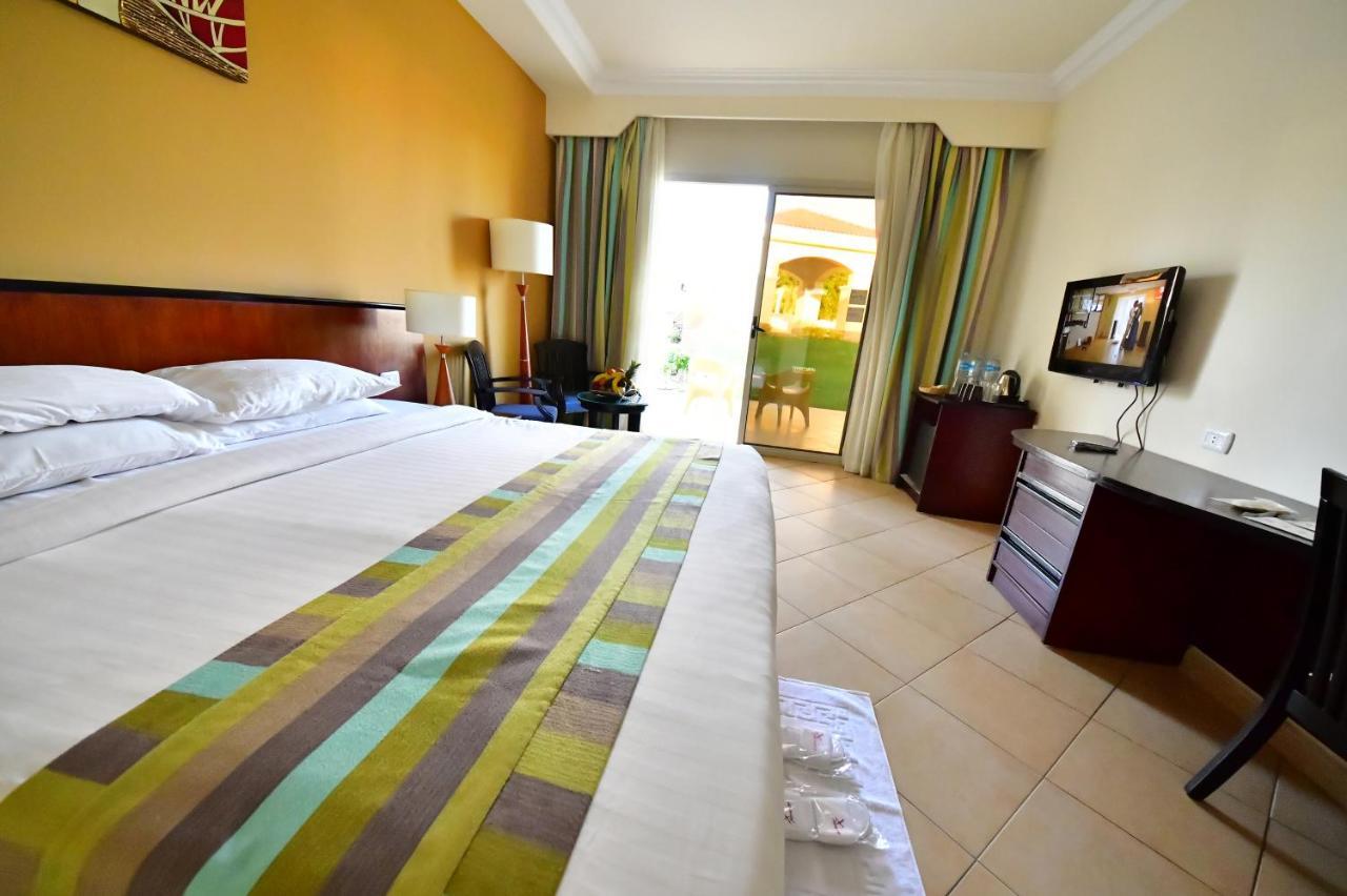 Xperience Kiroseiz Aquapark Premier-Naama Bay Hotel Sharm el-Sheikh Exterior foto A room at the hotel