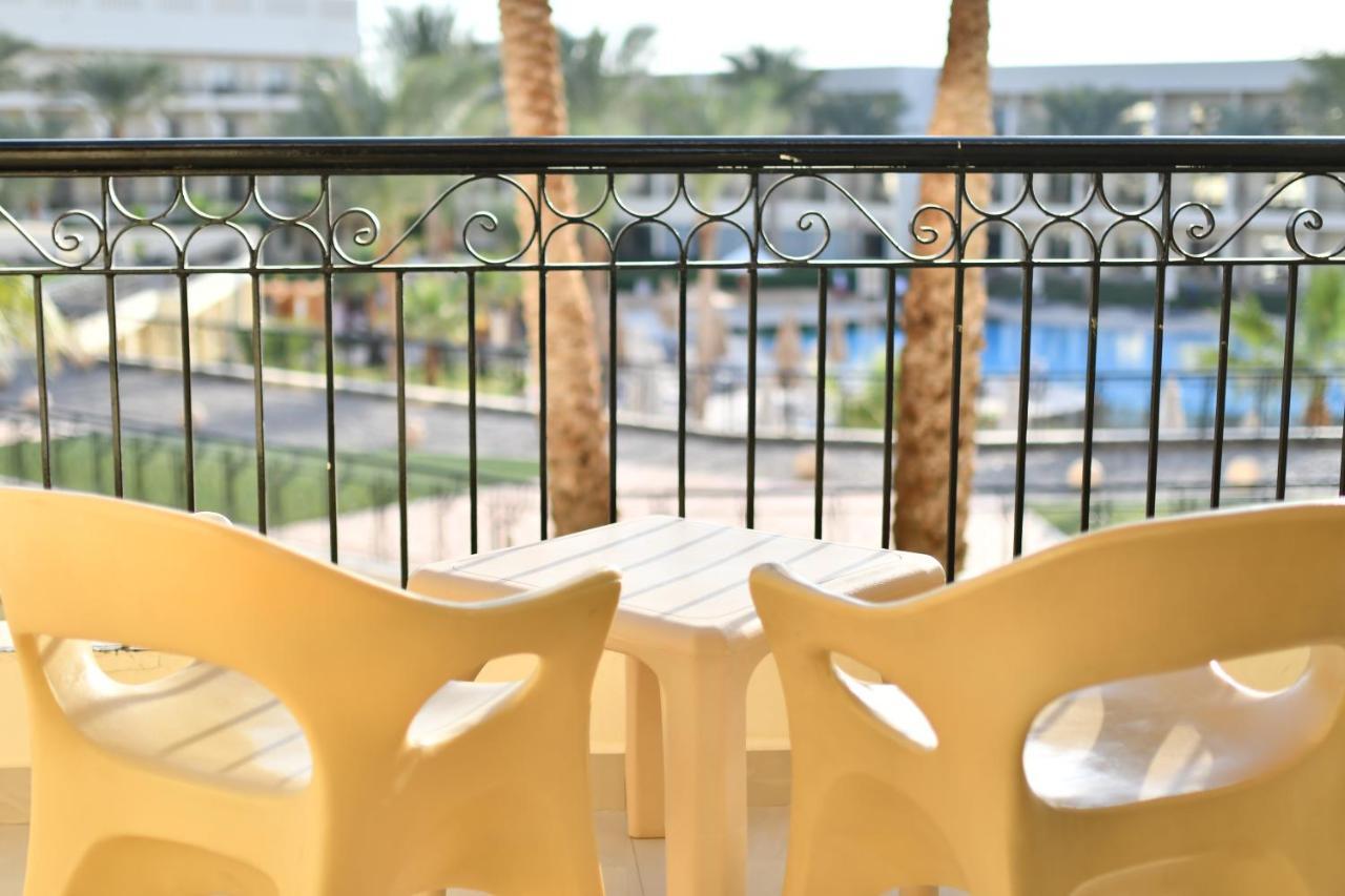 Xperience Kiroseiz Aquapark Premier-Naama Bay Hotel Sharm el-Sheikh Exterior foto A balcony