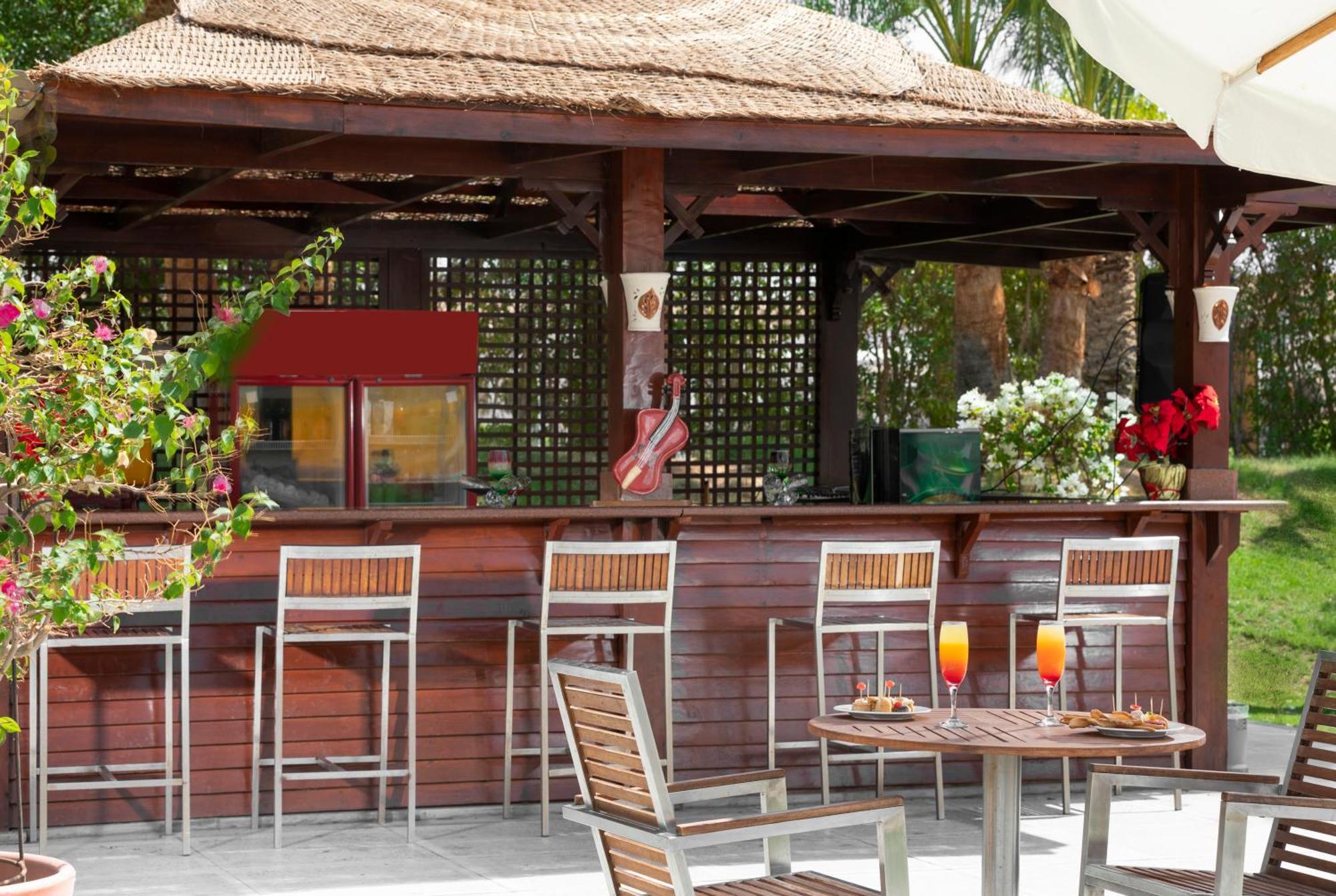 Xperience Kiroseiz Aquapark Premier-Naama Bay Hotel Sharm el-Sheikh Exterior foto The Pool Bar
